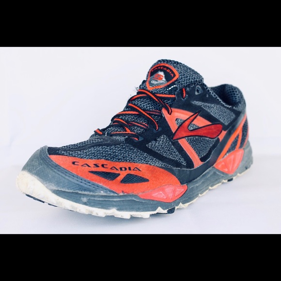 brooks cascadia 9 gold